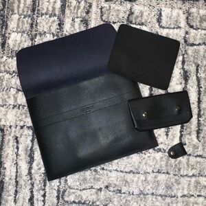 Guess Faux Leather Laptop Case Set